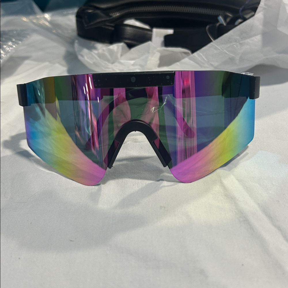 Pretty Little Thing PrettyLittleThing Lot Of 6 Different Pairs Of Sunglasses NWT - Picture 8 of 8